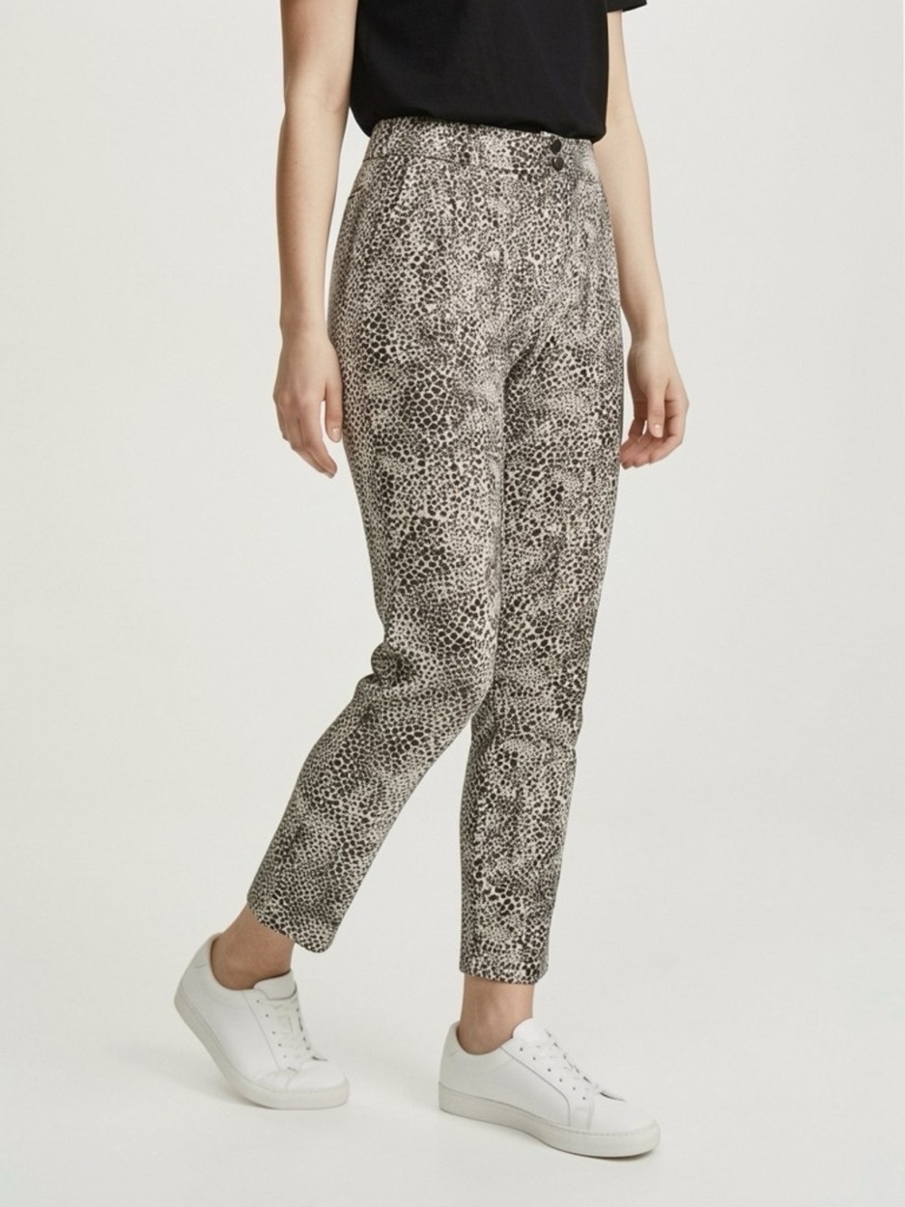 SANDWICH ANIMAL PRINT ANKLE PANTS SIZE 38 BLACK AND WHITE WOMAN